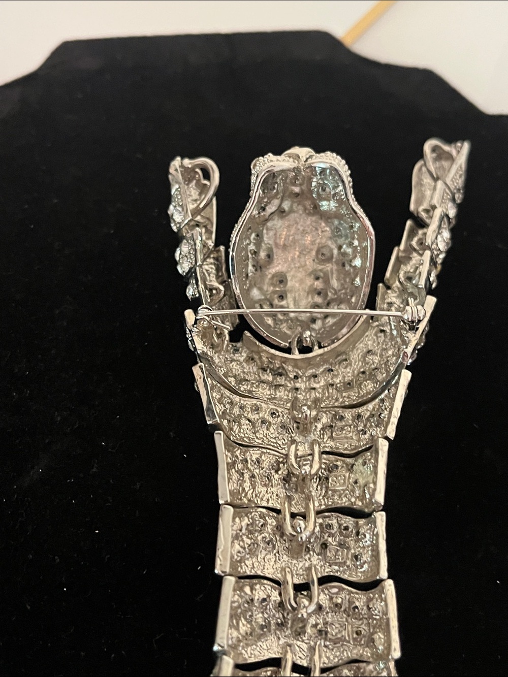Crystal and Enamel Embellished Tiger Brooch convertible to necklace - Picture 4 of 5
